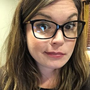 Meet your Posher, Crystal